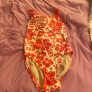 Used in good condition TYR training suit - size 32